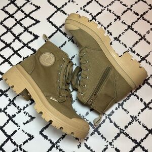 L’ Original PALLADIUM Depuis 1947 Women’s Lace-Up Boots - US Size 5 - EUC